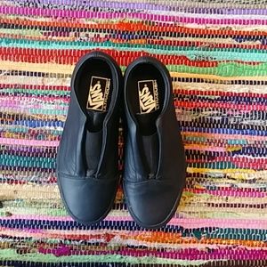Stretchy Black Vans